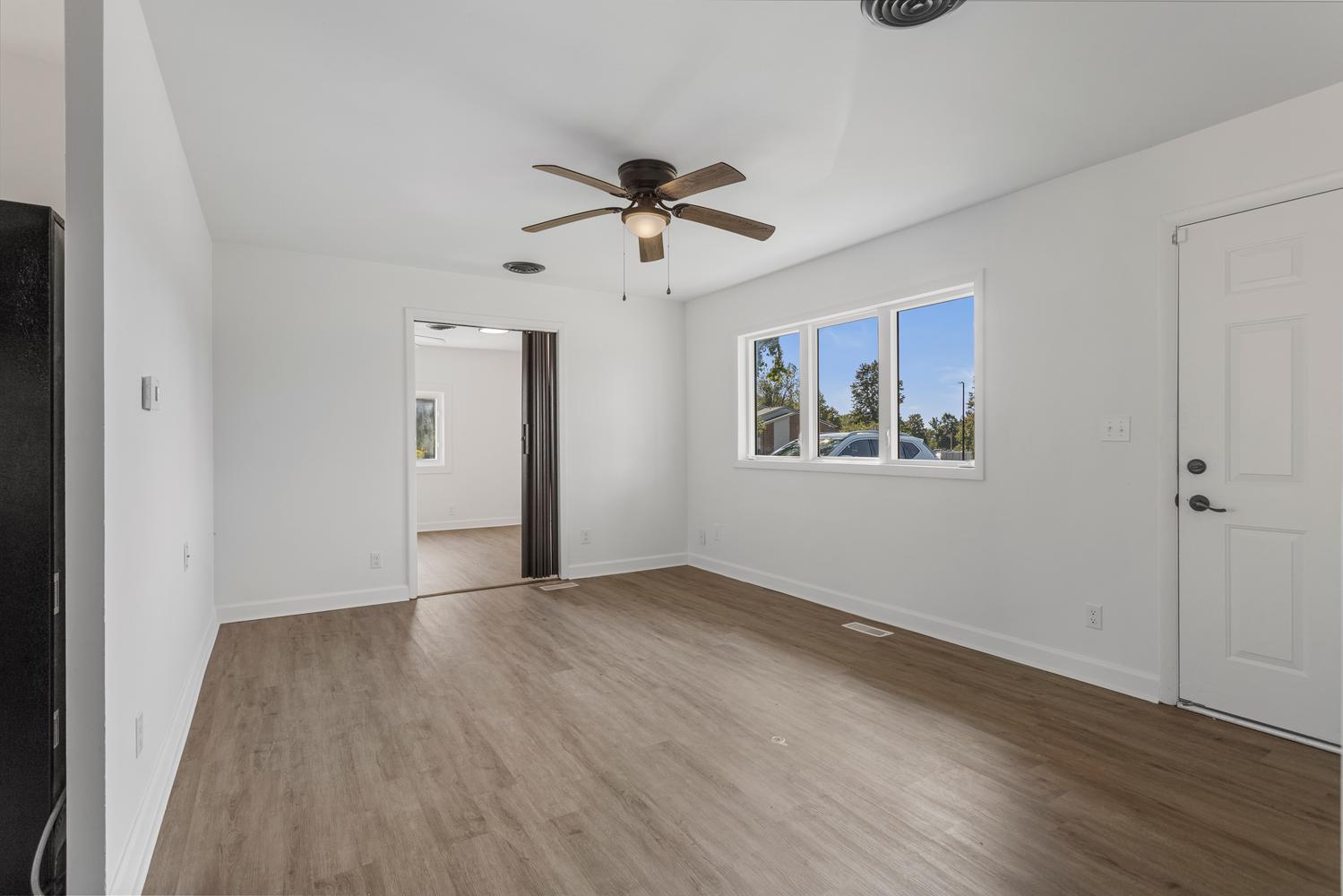 2424 E Washington Drive Property Photo 10