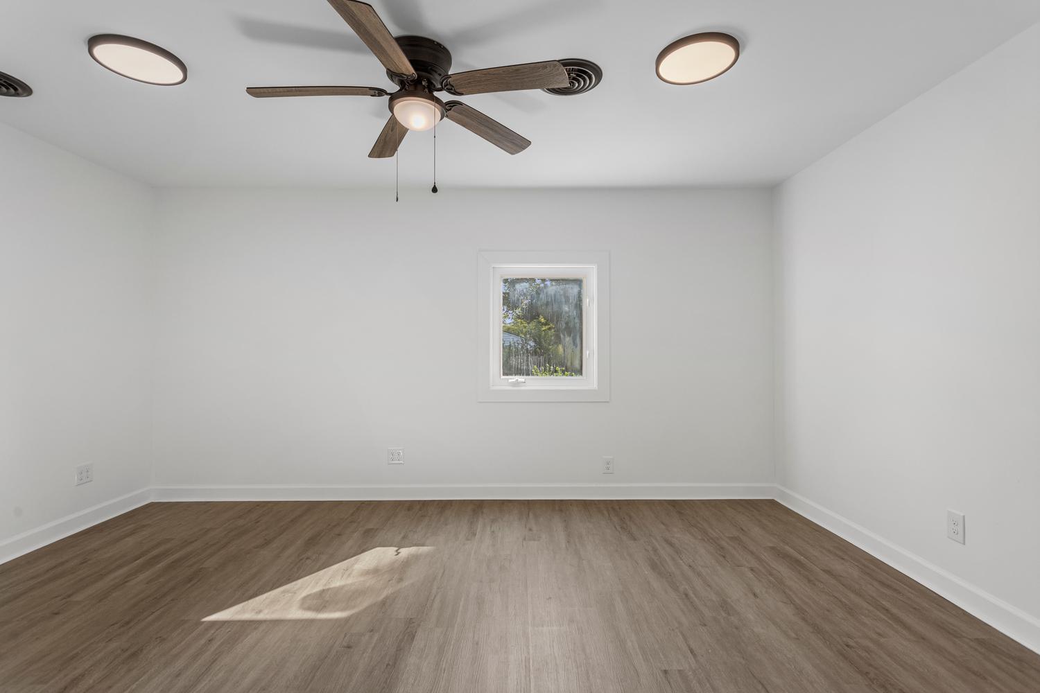 2424 E Washington Drive Property Photo 11