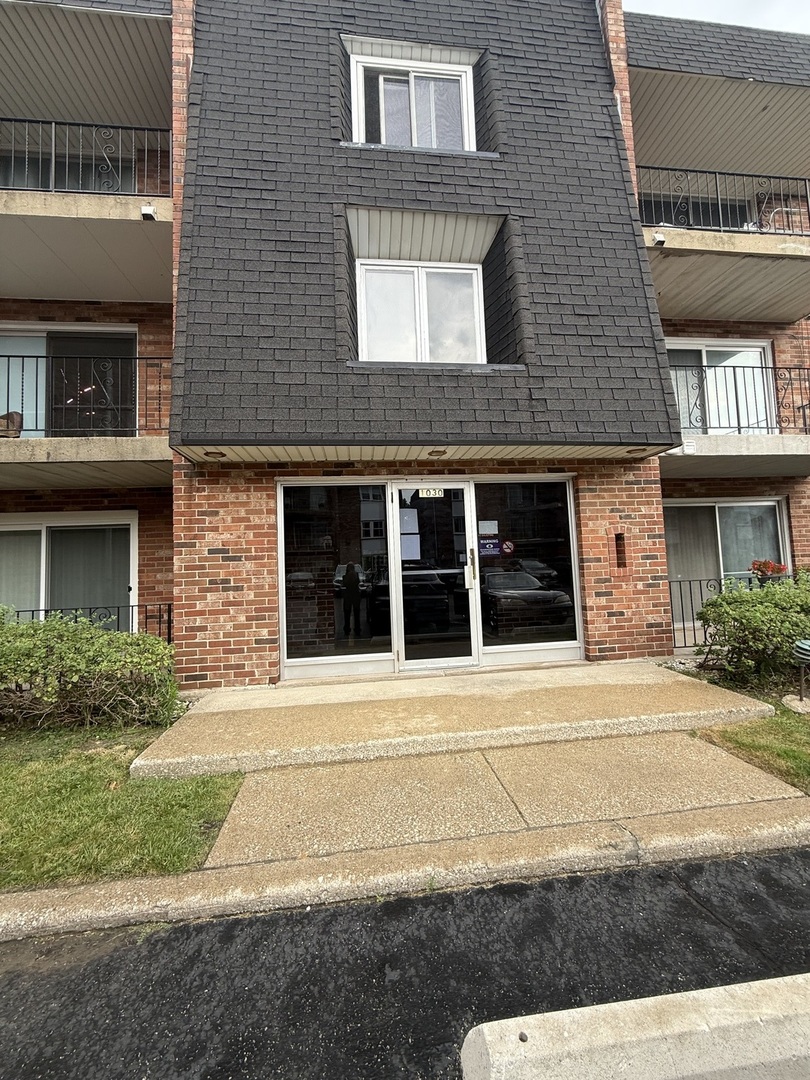 1030 Hirsch Boulevard 203 Property Photo 1
