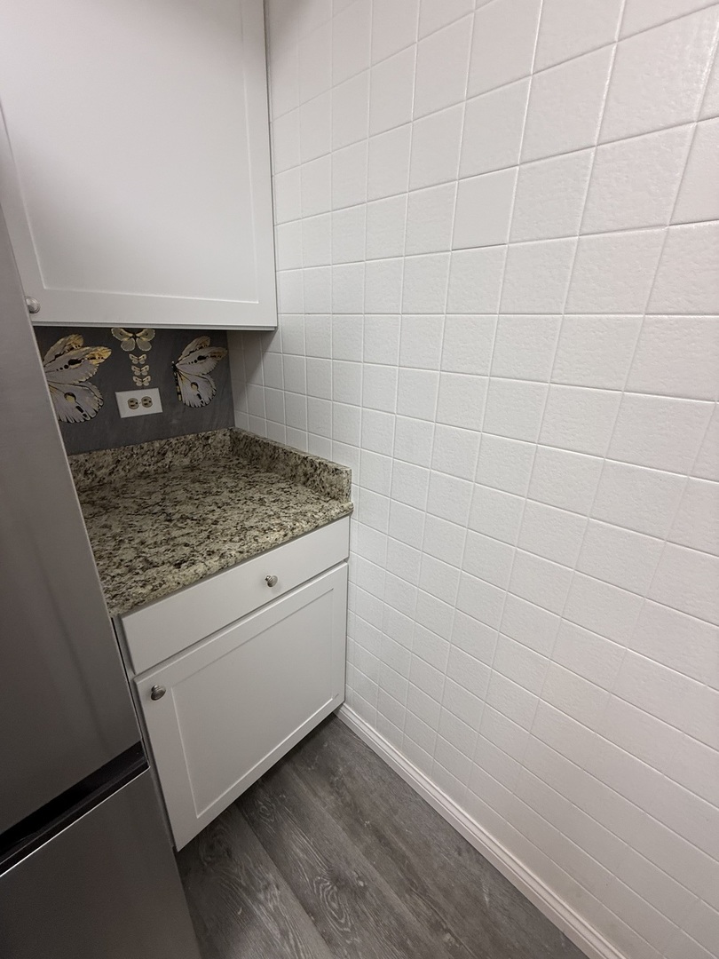 1030 Hirsch Boulevard 203 Property Photo 4