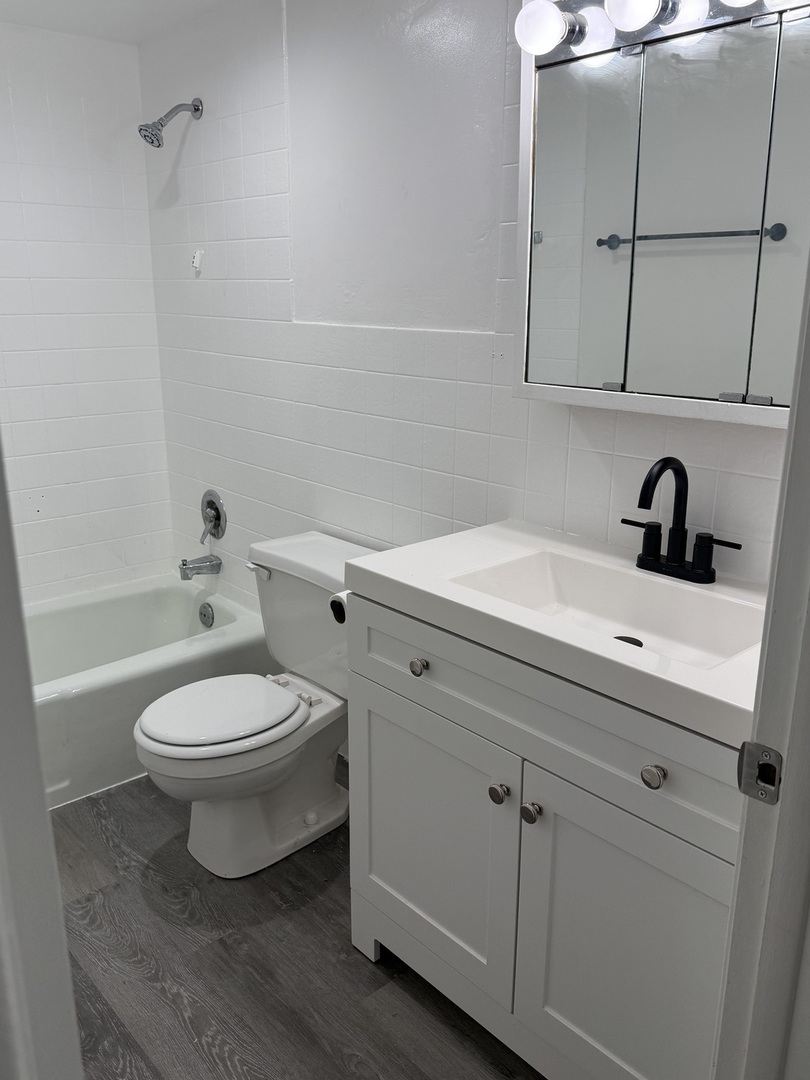 1030 Hirsch Boulevard 203 Property Photo 11