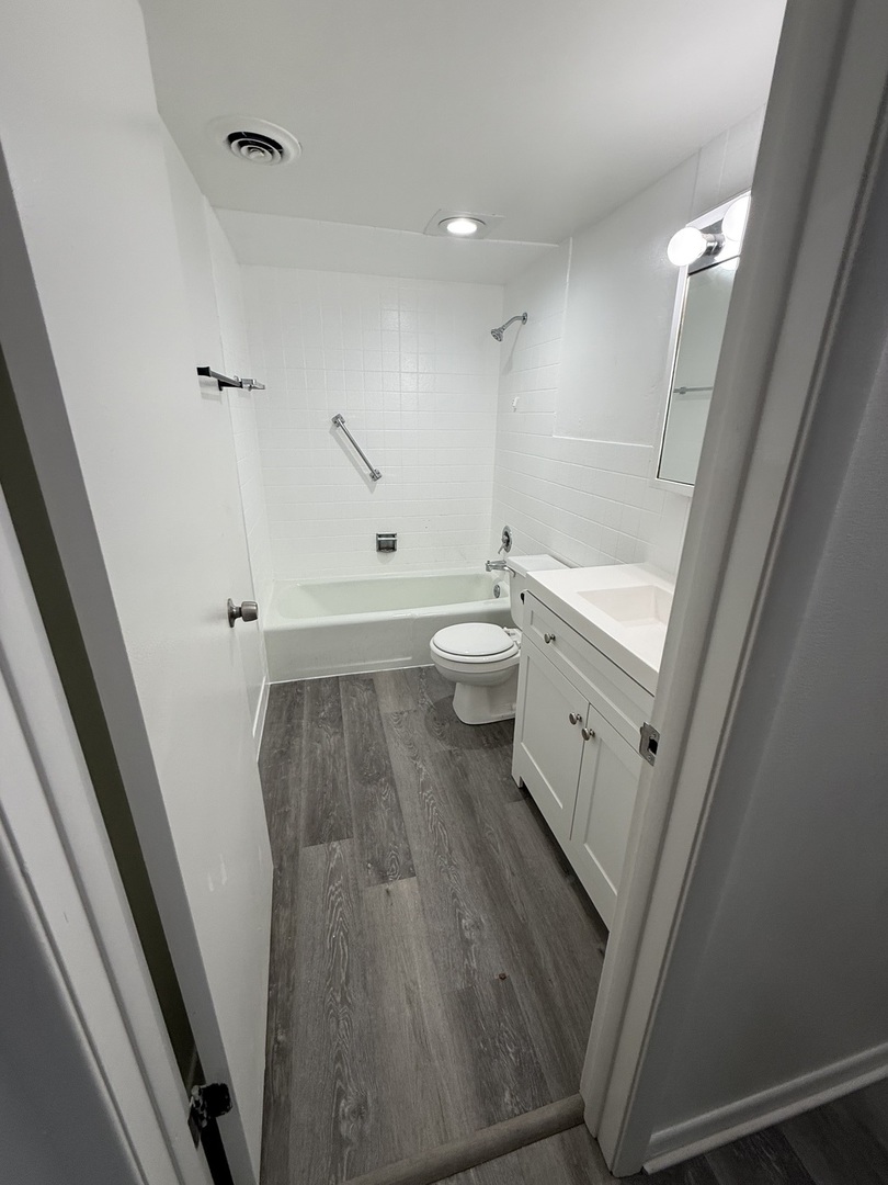 1030 Hirsch Boulevard 203 Property Photo 12