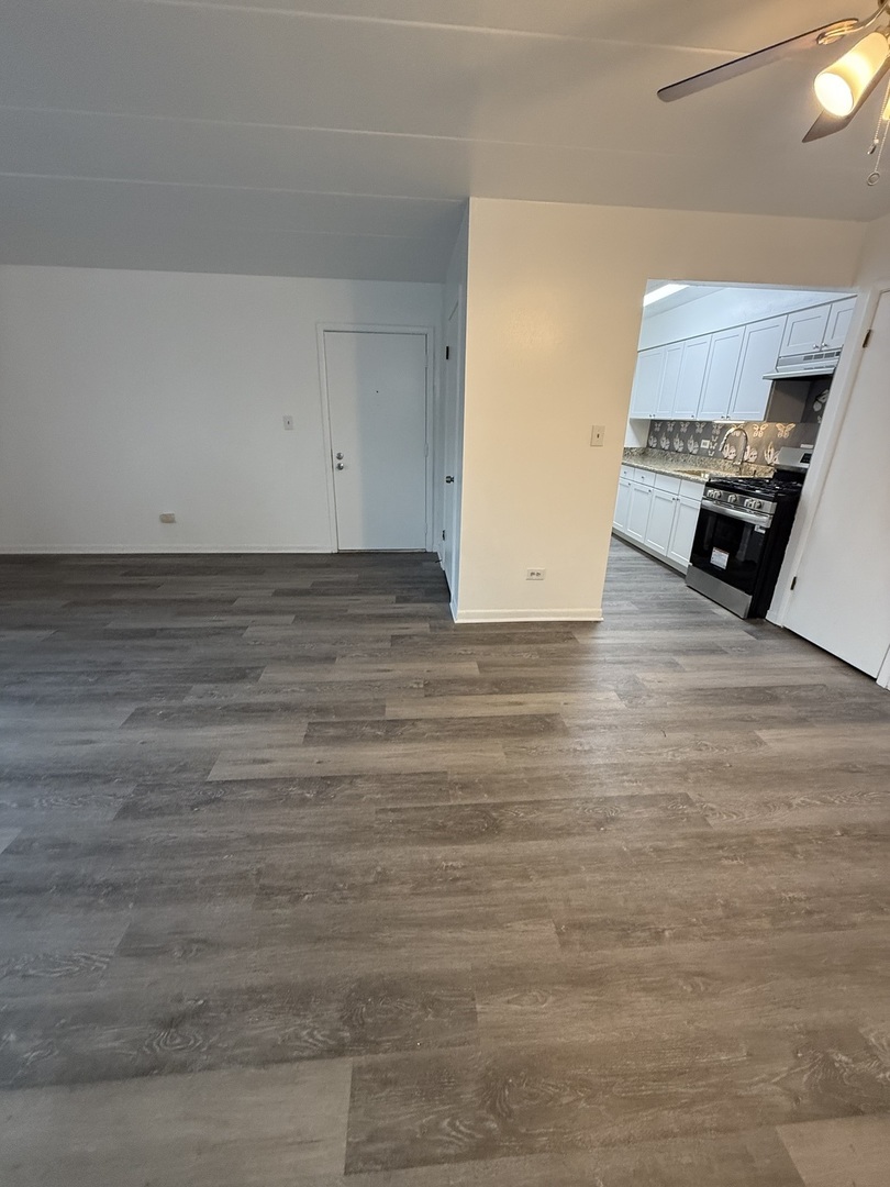 1030 Hirsch Boulevard 203 Property Photo 14