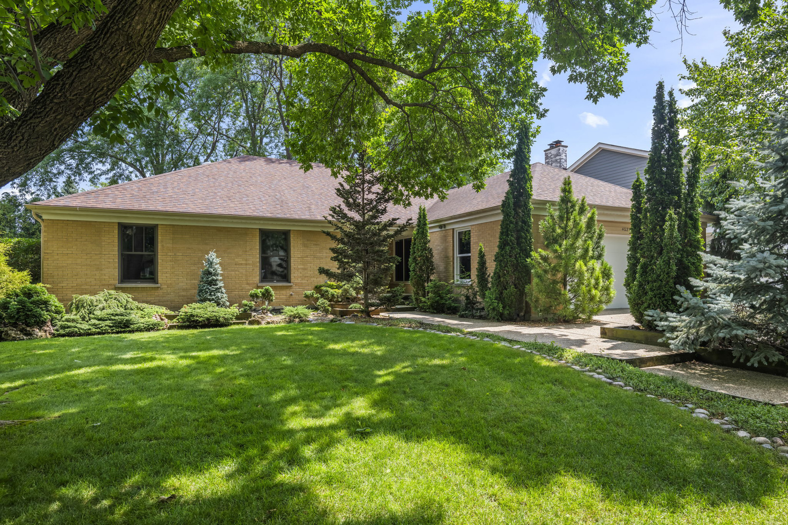 4023 N Ridge Avenue Property Photo 1