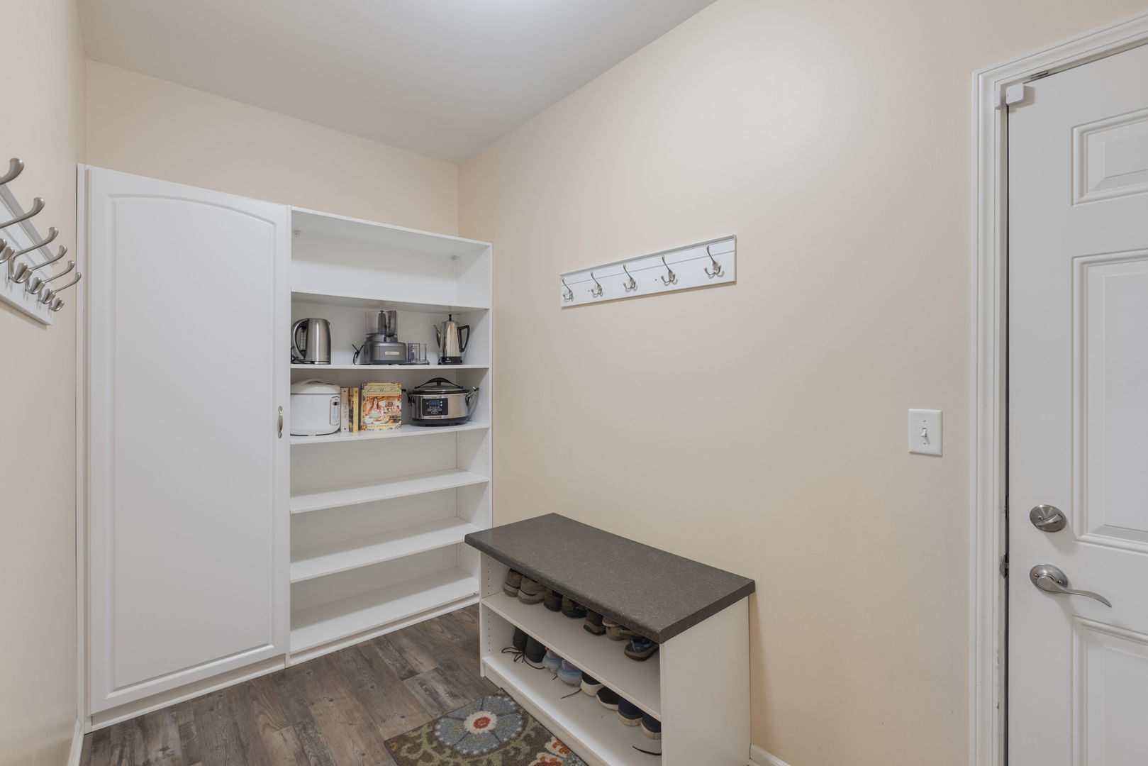 422 W Amberside Drive Property Photo 13
