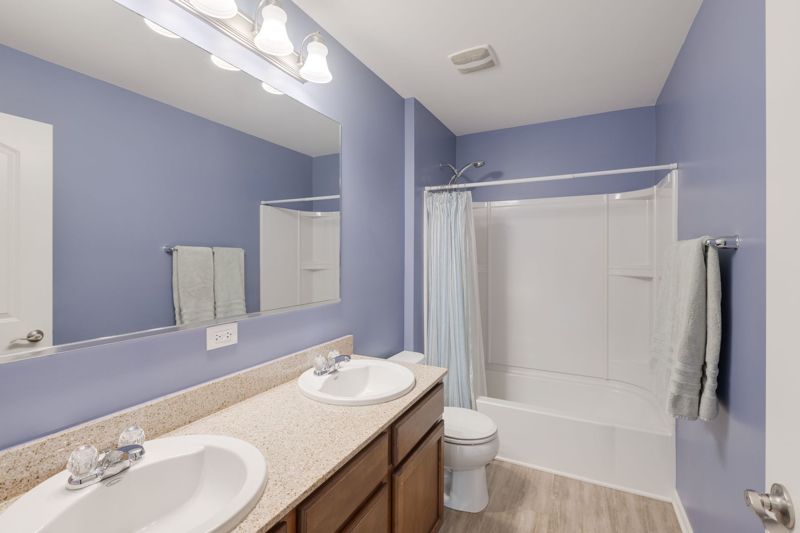 422 W Amberside Drive Property Photo 22