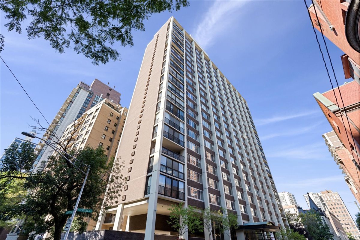 1 E Schiller Street 16C Property Photo 1