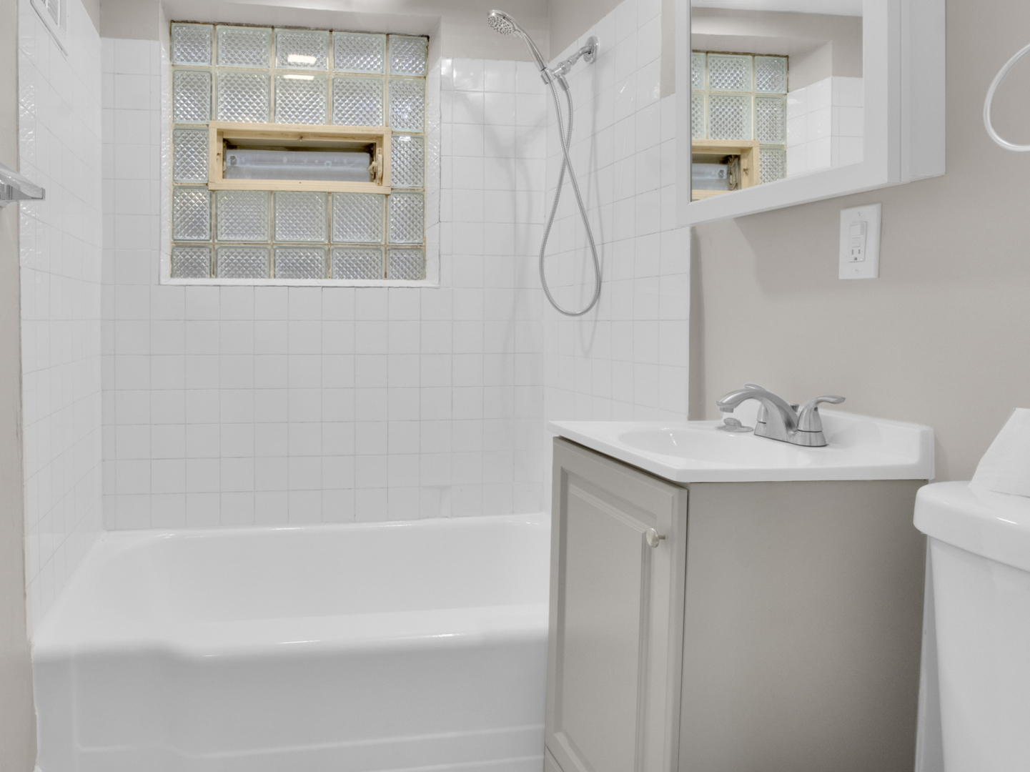 6318 S Mozart Street Property Photo 8