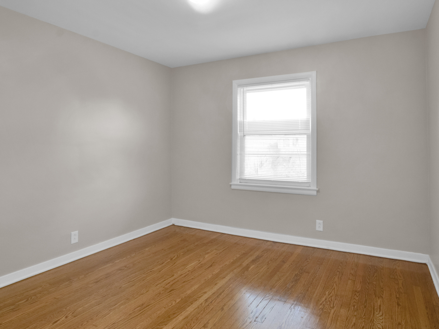 6318 S Mozart Street Property Photo 10