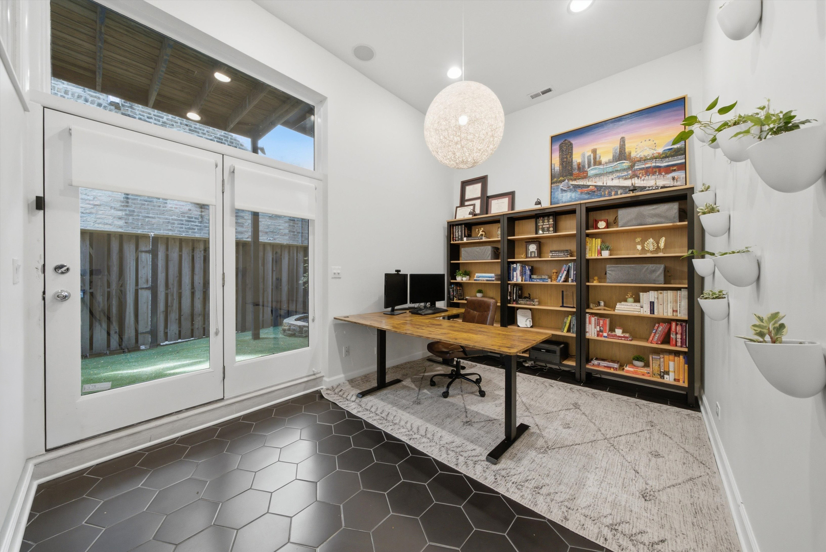 1856 W Superior Street Property Photo 20
