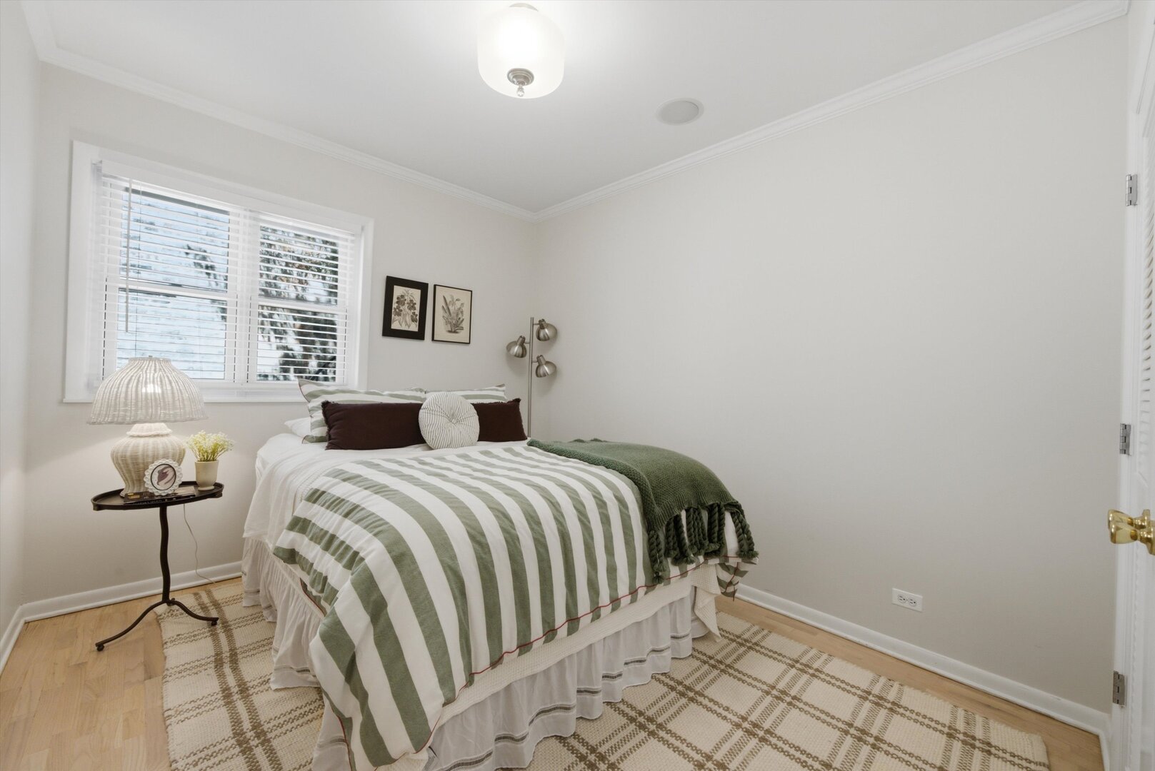 1856 W Superior Street Property Photo 30