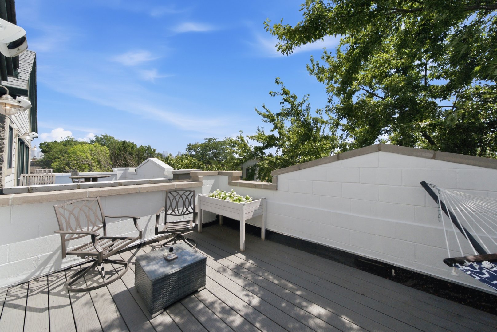 1856 W Superior Street Property Photo 36