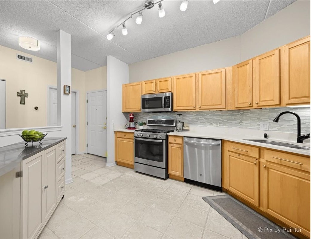 3100 Town Square Drive 101 Property Photo 6