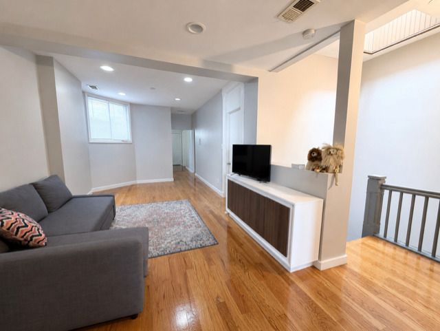 115 S Paulina Street 3 Property Photo 2
