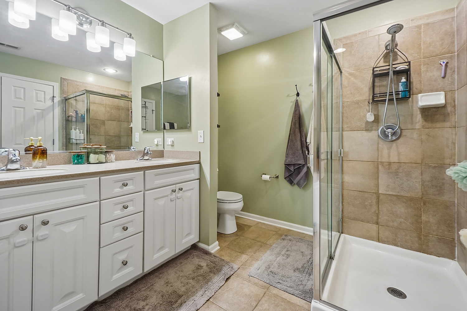 1628 Edinburgh Drive 100-2 Property Photo 13