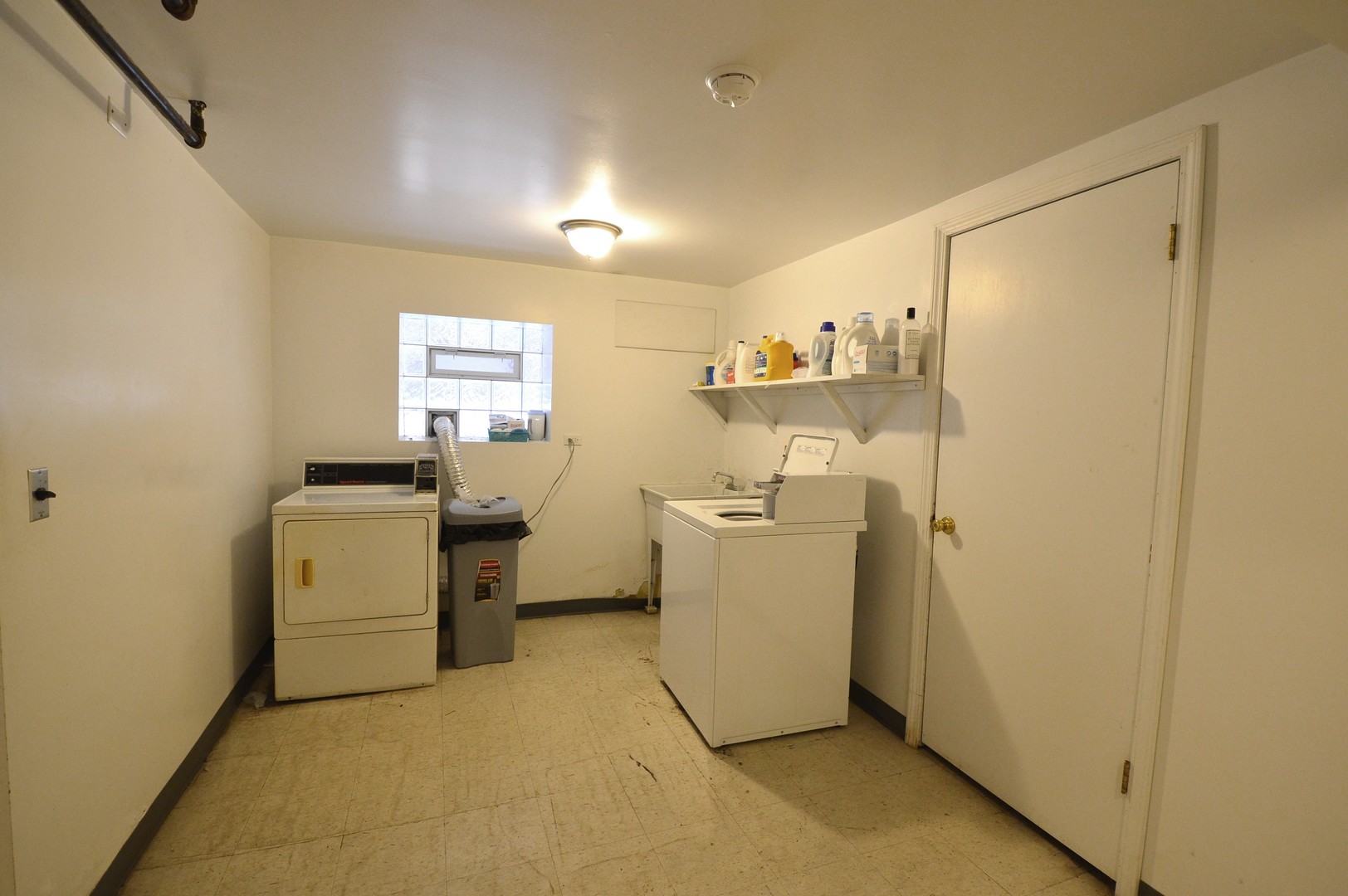 2536 W Augusta Boulevard G Property Photo 9