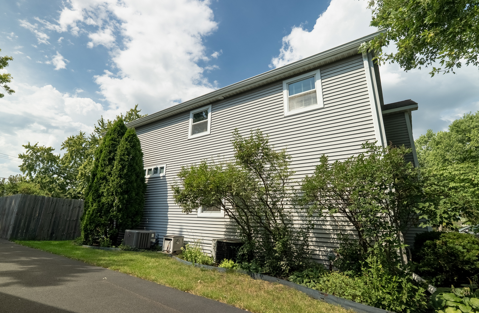 3305 Pheasant Drive Property Photo 4
