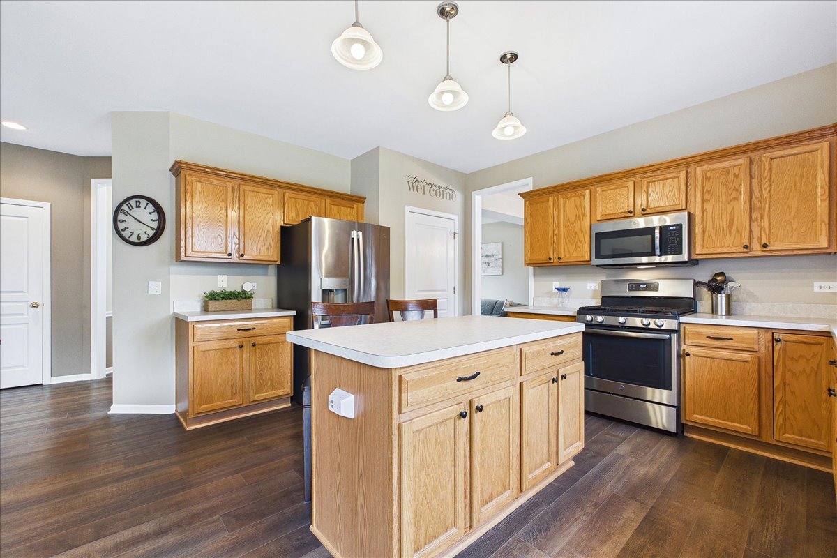18804 W Chatham Way Property Photo 8