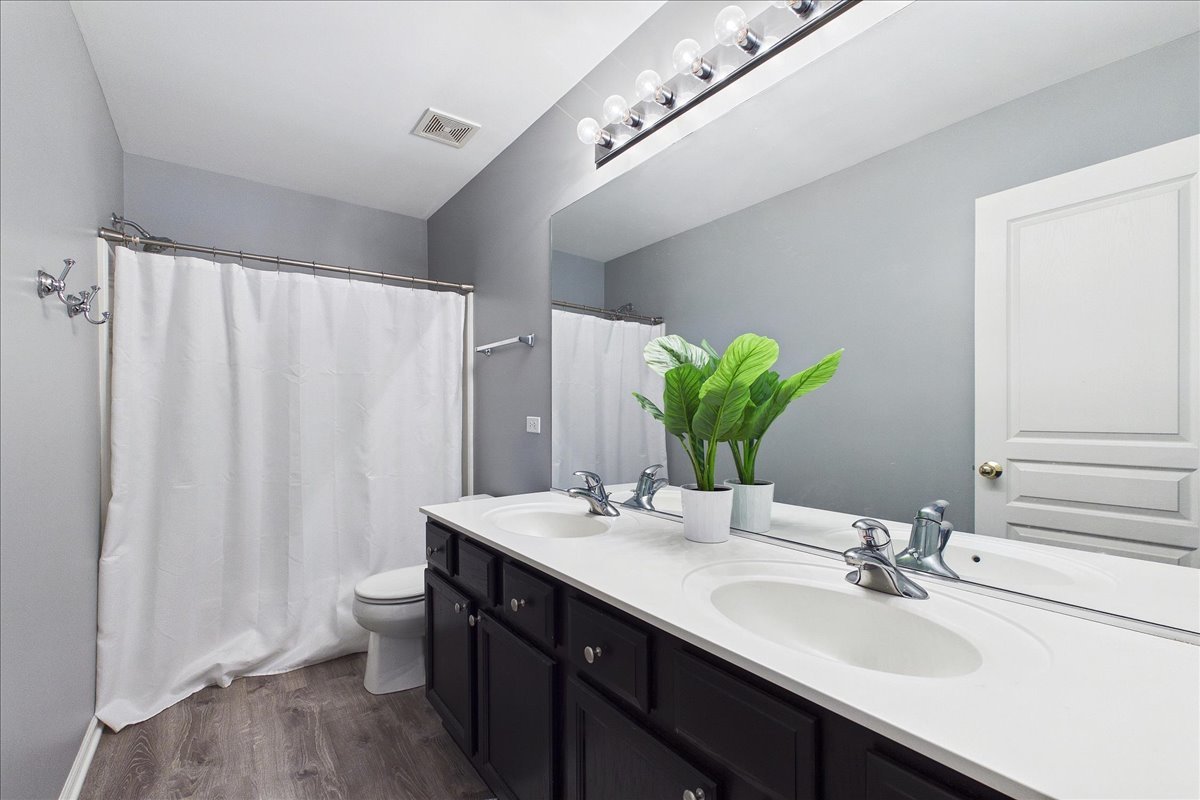 18804 W Chatham Way Property Photo 21