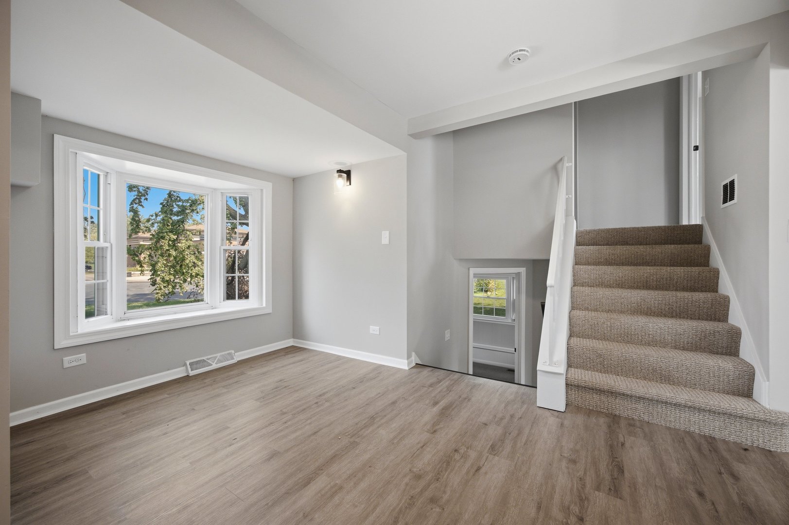 428 E 156th Place Property Photo 11