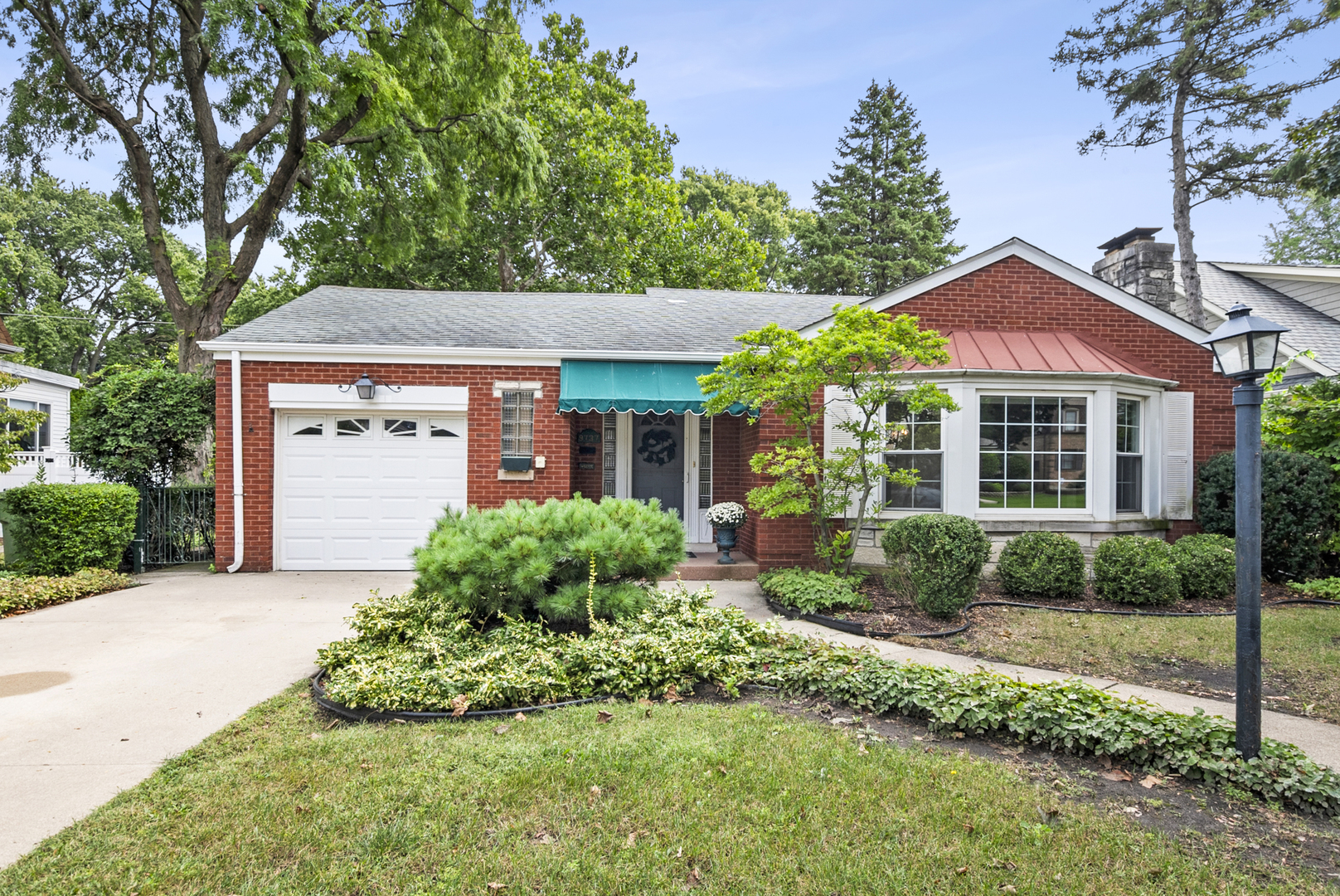 9737 S Central Park Avenue Property Photo 1