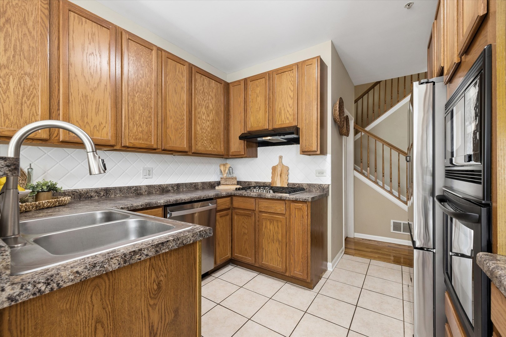 2008 Ivy Ridge Drive 2008 Property Photo 8