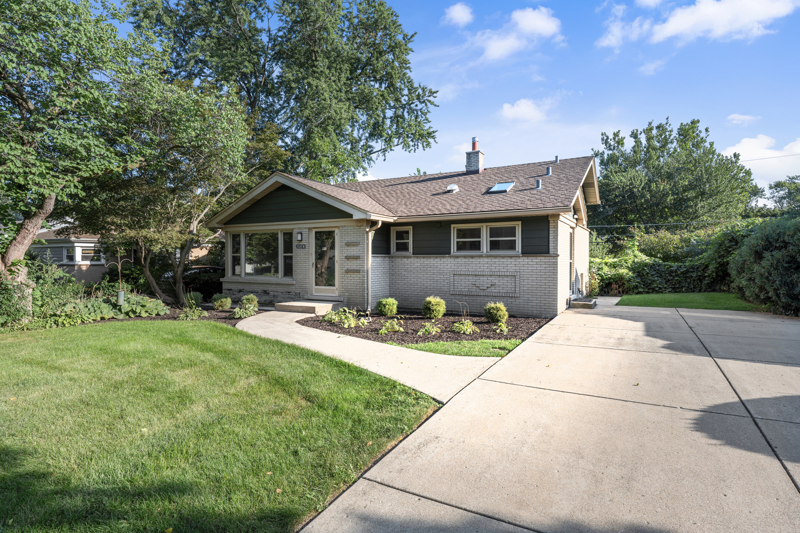 1505 W Euclid Avenue Property Photo 2