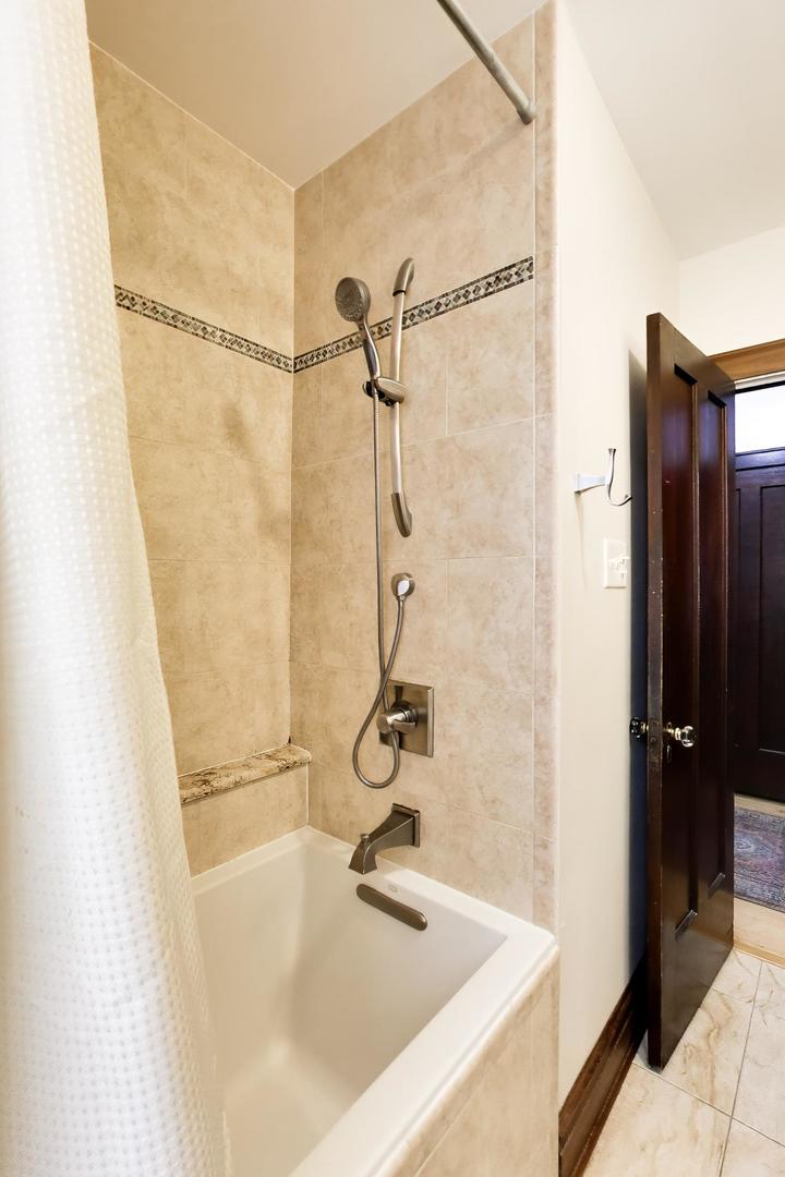 4147 N Dickinson Avenue Property Photo 28