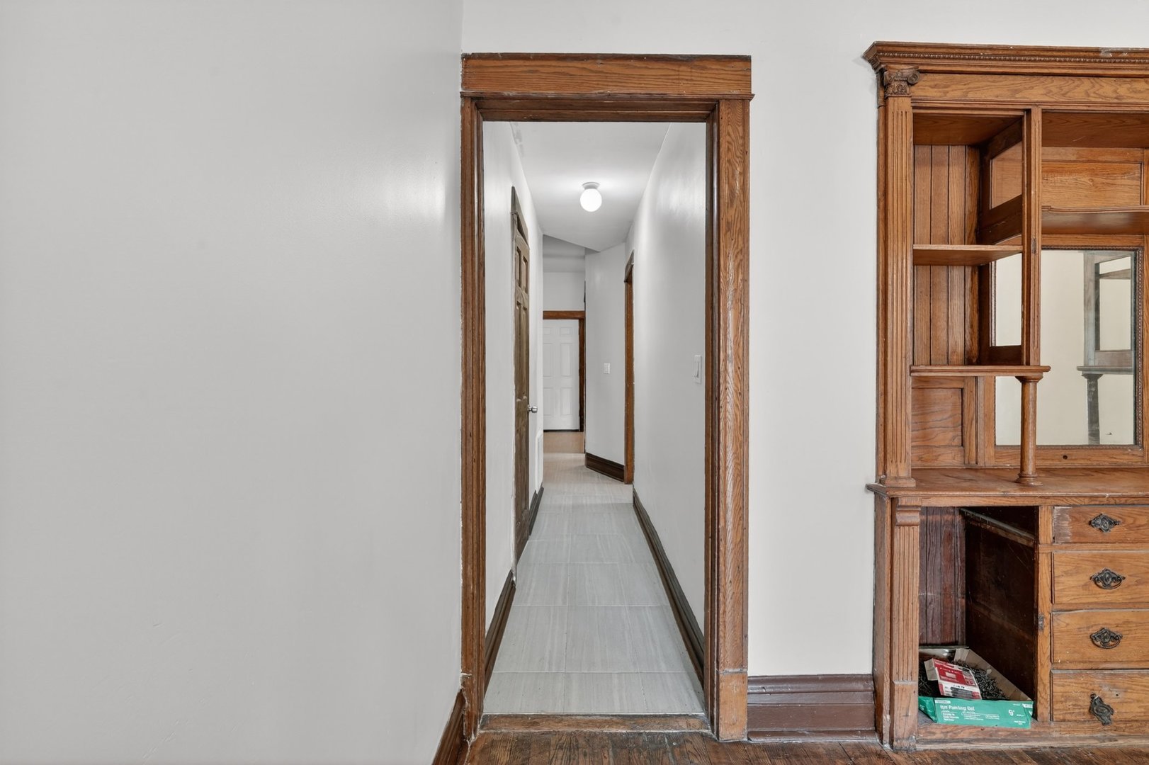 6525 S Vernon Avenue Property Photo 15