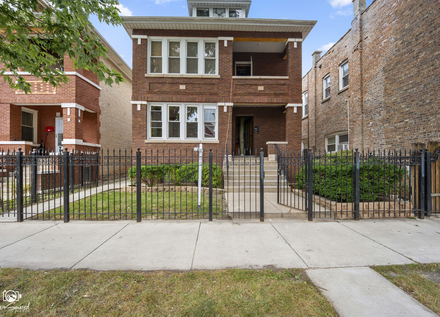 5332 S Maplewood Avenue Property Photo 1