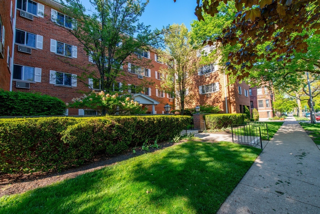 950 Washington Boulevard 206 Property Photo 2