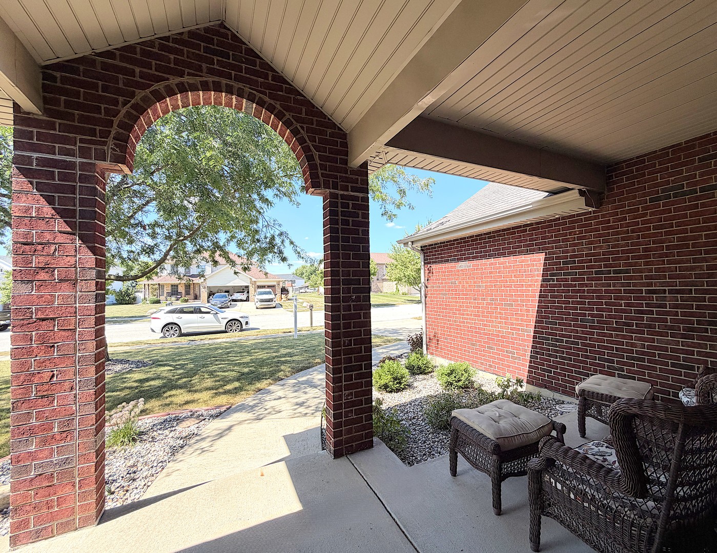 1024 Southcreek Drive Property Photo 4