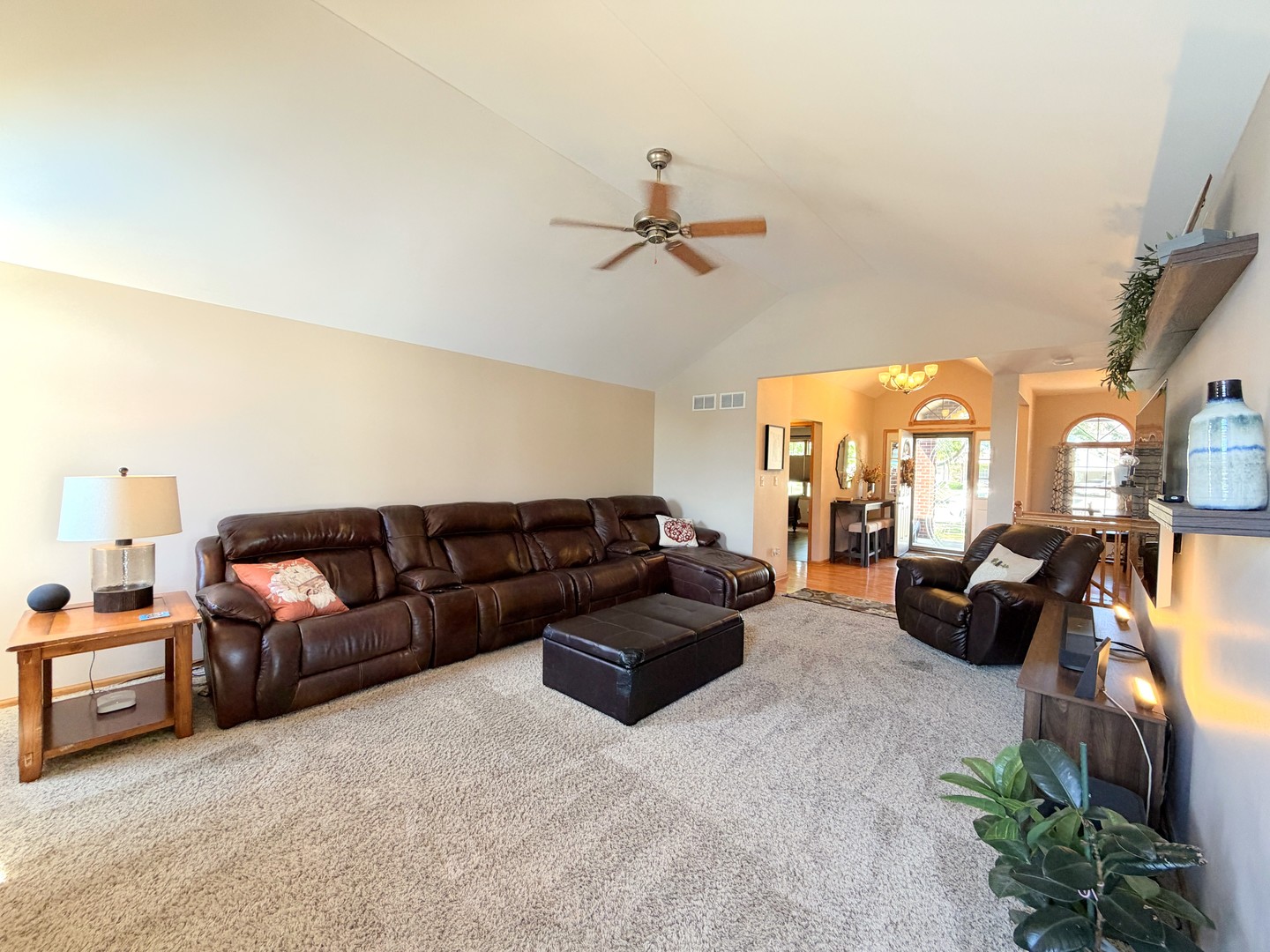1024 Southcreek Drive Property Photo 17