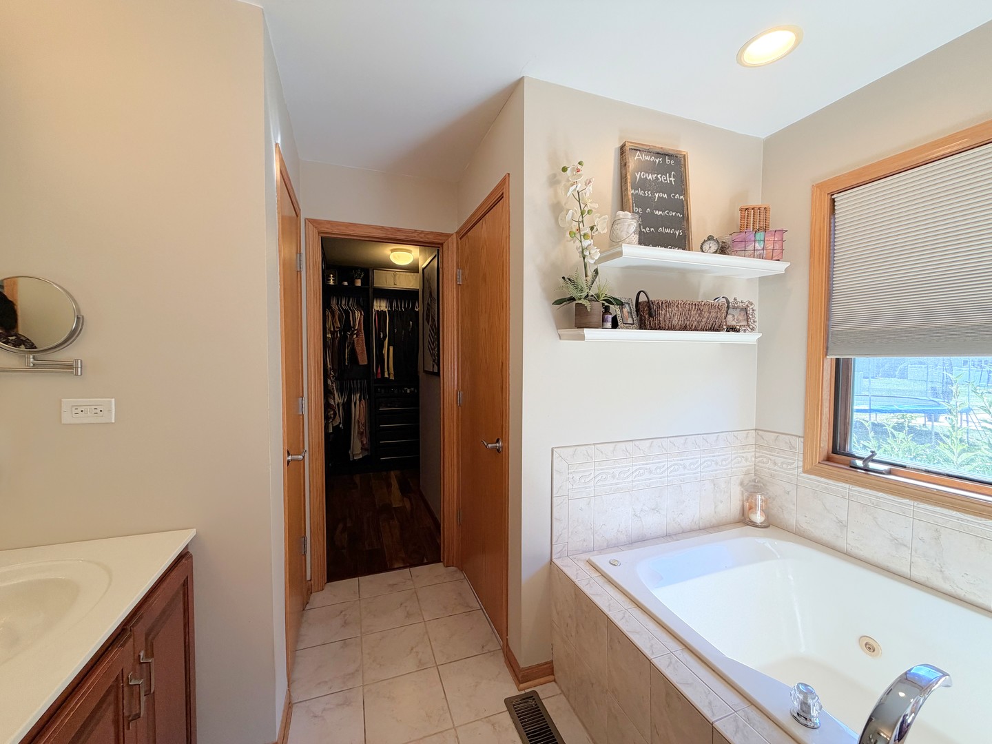 1024 Southcreek Drive Property Photo 24