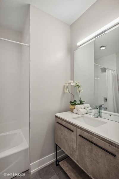 4824 S Champlain Avenue 4 Property Photo 26