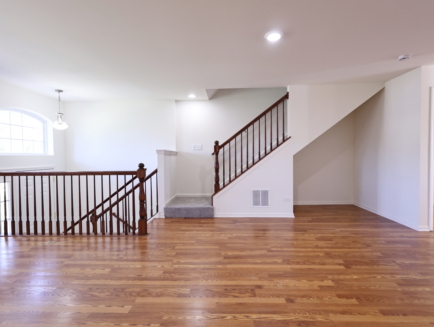 14604 Thomas Jefferson Drive Property Photo 5
