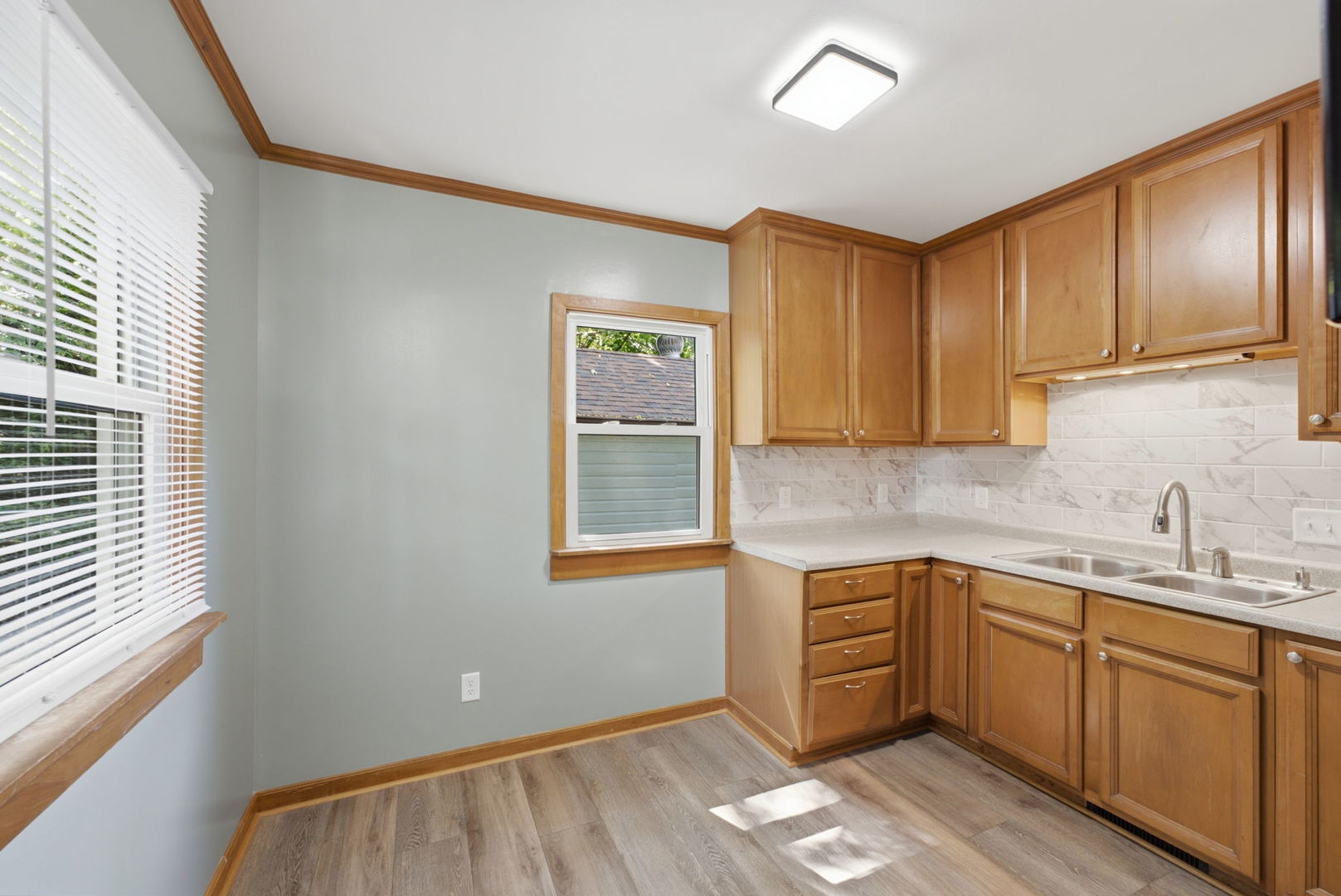 1307 Kirkwood Boulevard Property Photo 8