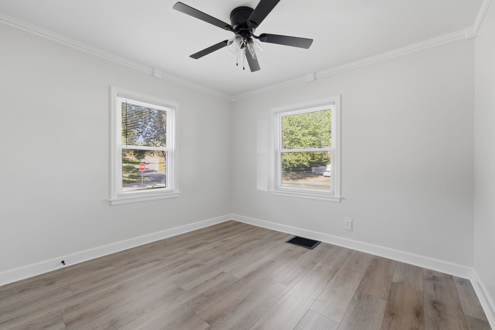 1307 Kirkwood Boulevard Property Photo 10