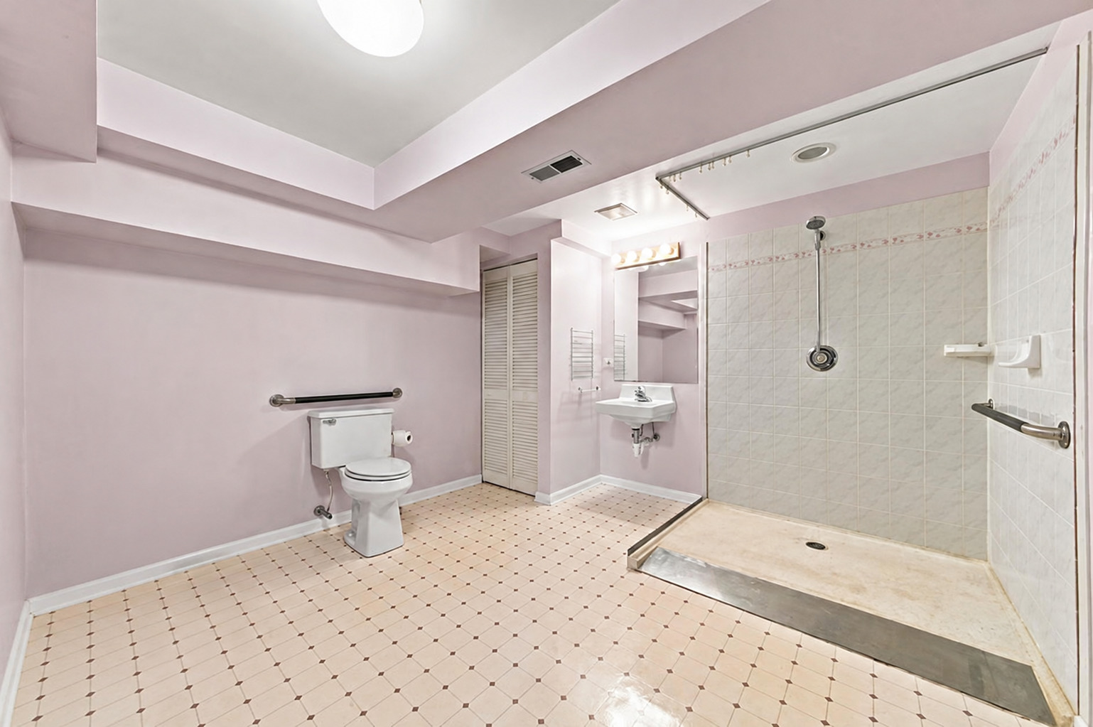 16 Joyce Lane Property Photo 18