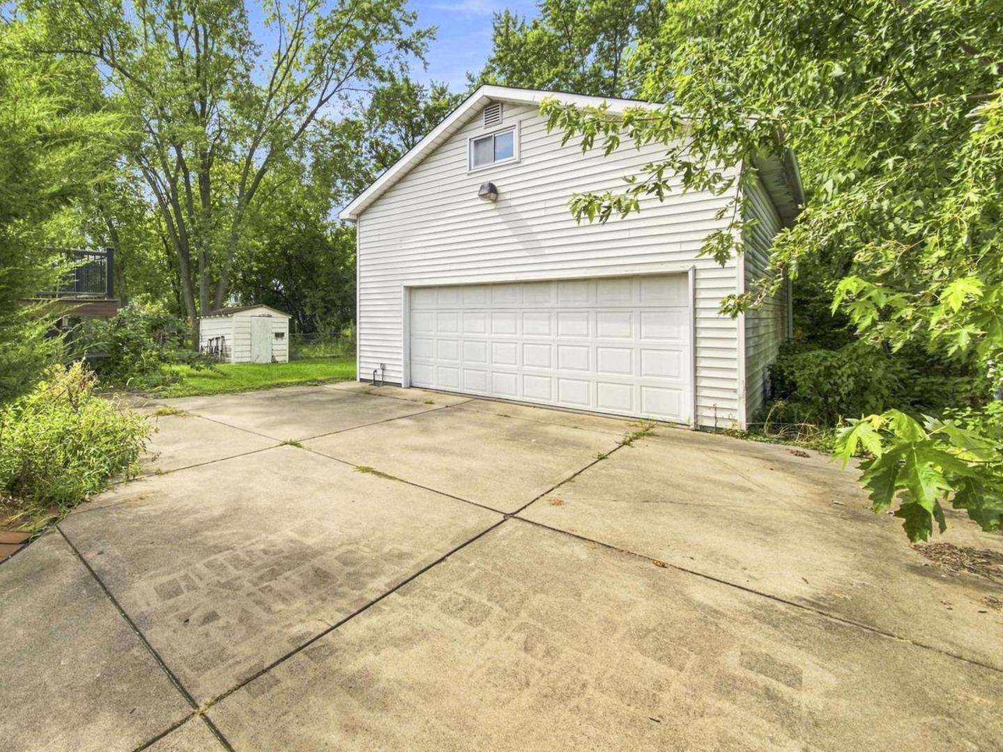 16 Joyce Lane Property Photo 23