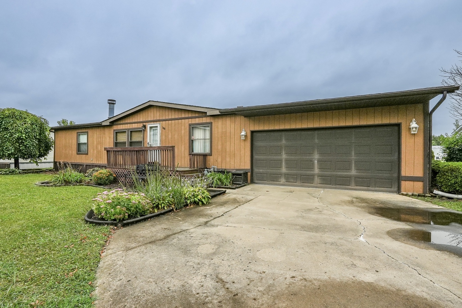 148 Daniel Court Property Photo 1