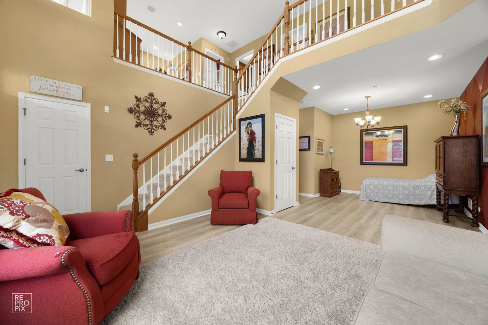 10073 Cummings Street Property Photo 4