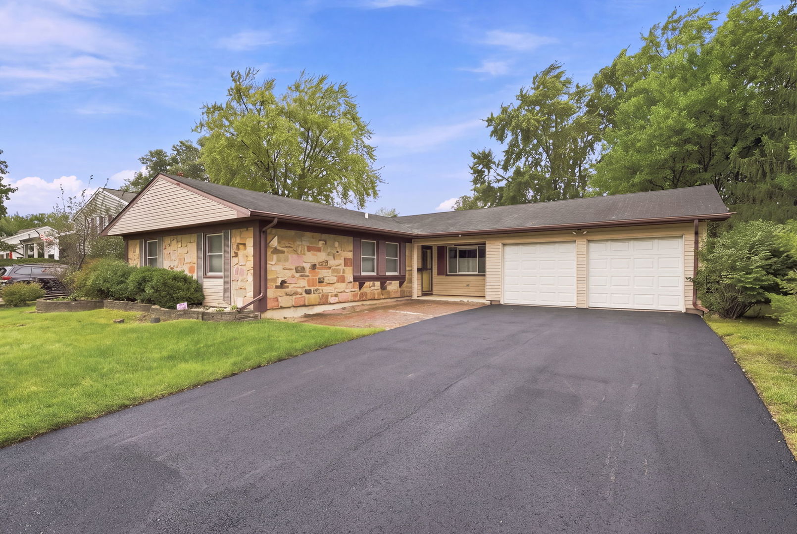 1600 Cambourne Lane Property Photo 1