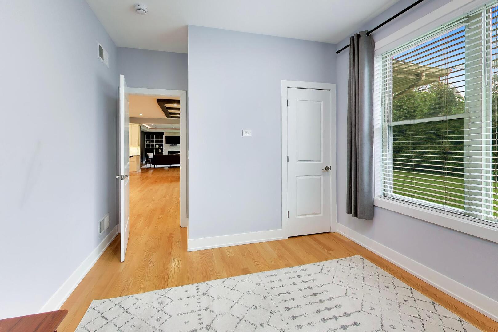 2311 N Arlington Heights Road Property Photo 17