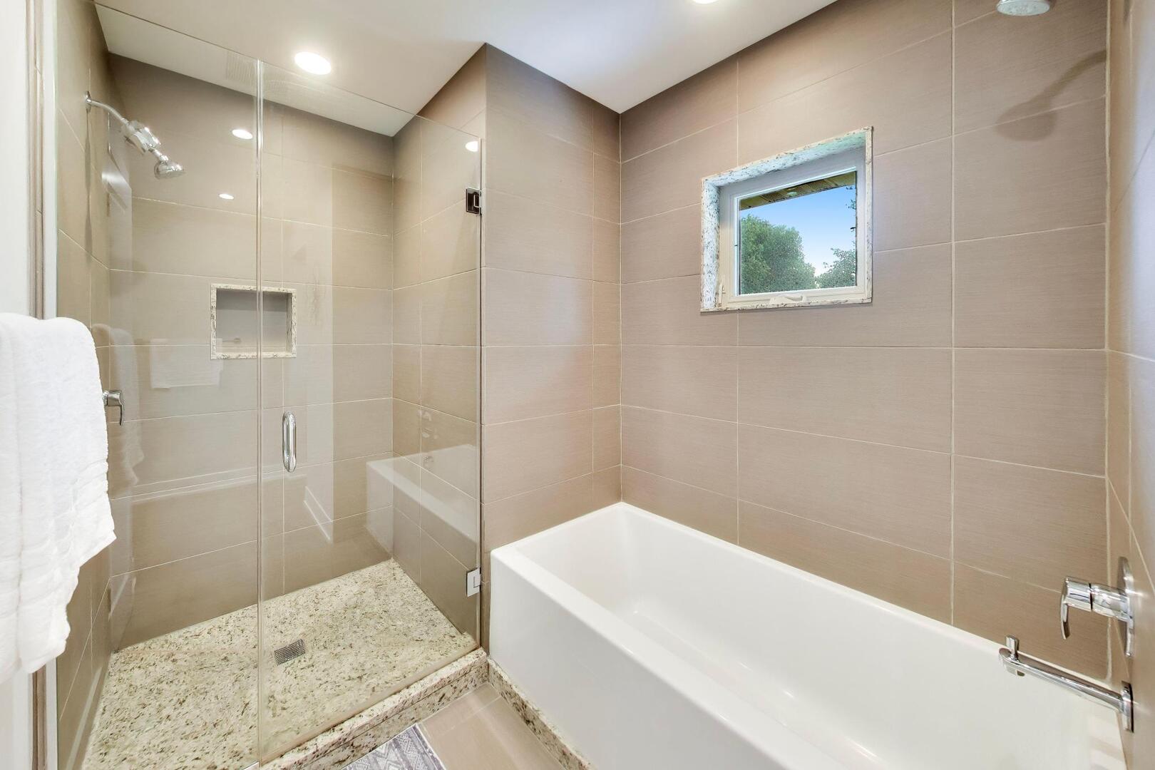 2311 N Arlington Heights Road Property Photo 30