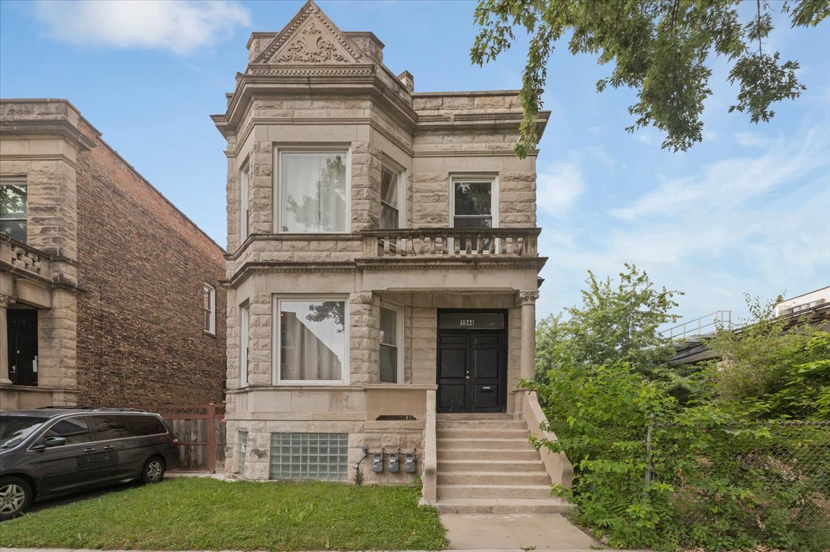 1944 S Springfield Avenue Property Photo 1