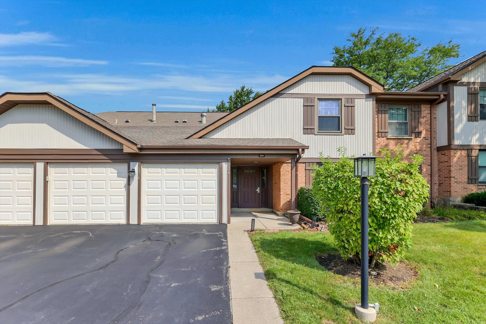 1374 Williamsburg Drive B1 Property Photo 1