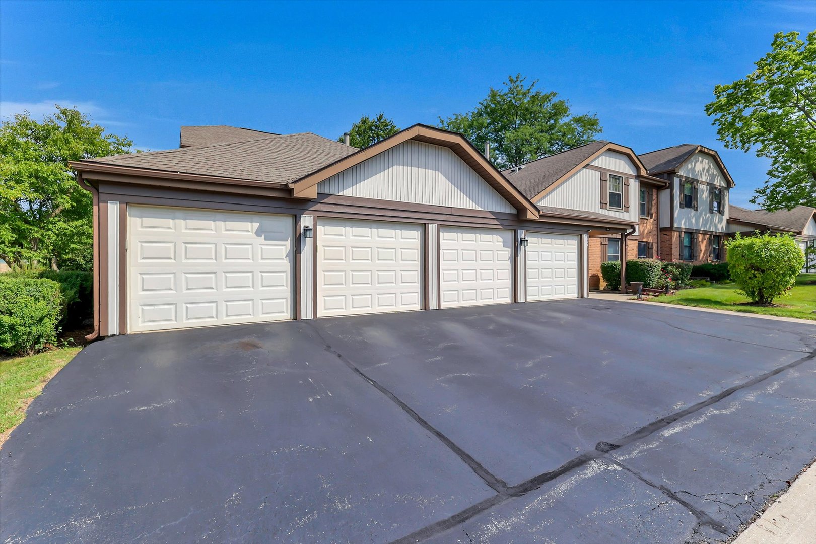 1374 Williamsburg Drive B1 Property Photo 3