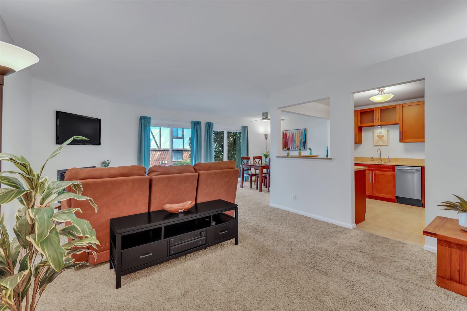 1374 Williamsburg Drive B1 Property Photo 4