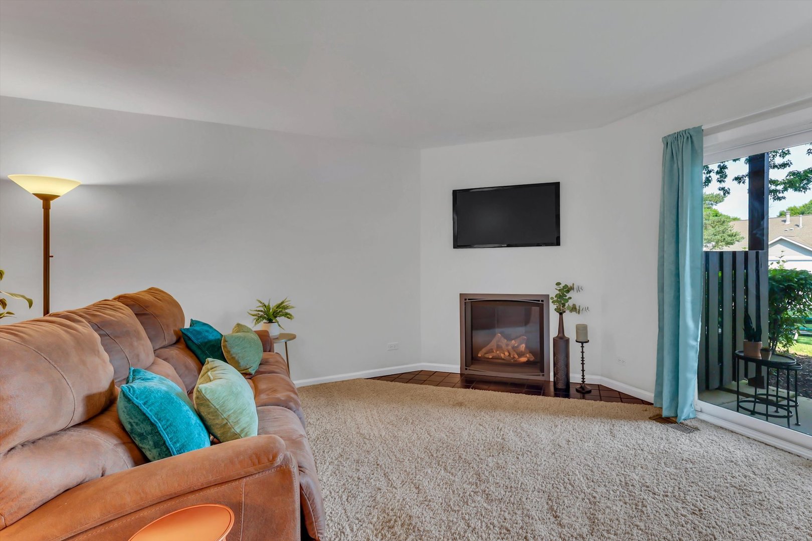 1374 Williamsburg Drive B1 Property Photo 6